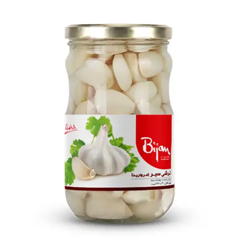 بیژن - ترشی سیر مروارید - شیشه 630 گرمی (12 عدد در کارتن)